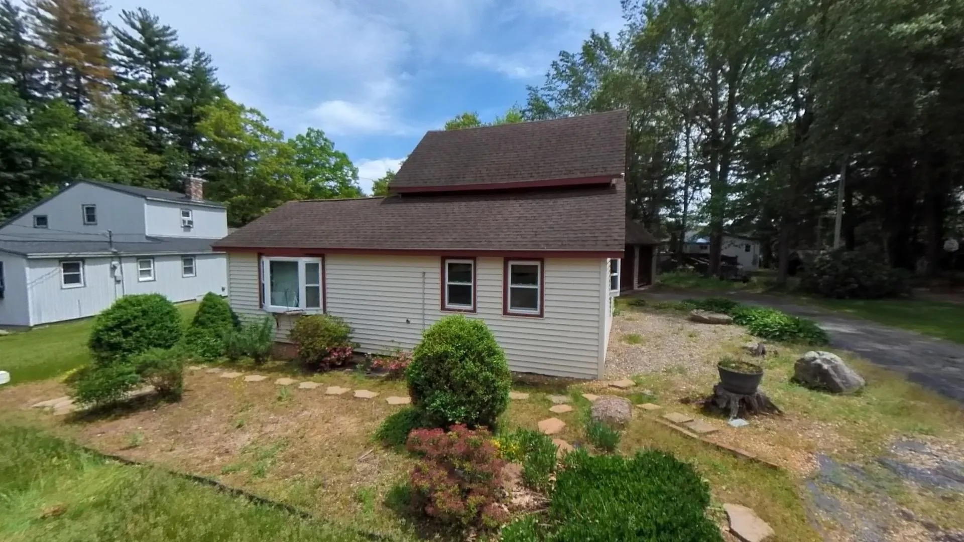 33 Coopers Grove Road Kingston NH 03848