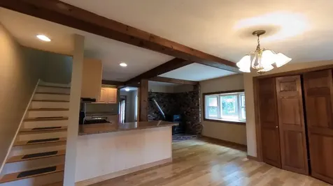 33 Coopers Grove Road Kingston NH 03848
