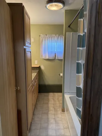 33 Coopers Grove Road Kingston NH 03848