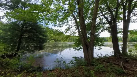 33 Coopers Grove Road Kingston NH 03848