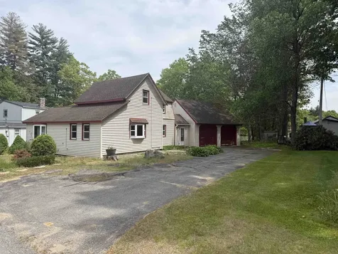 33 Coopers Grove Road Kingston NH 03848