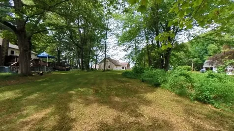 33 Coopers Grove Road Kingston NH 03848