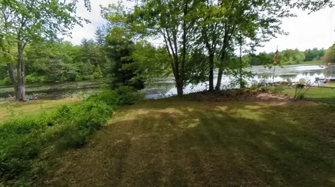 33 Coopers Grove Road Kingston NH 03848