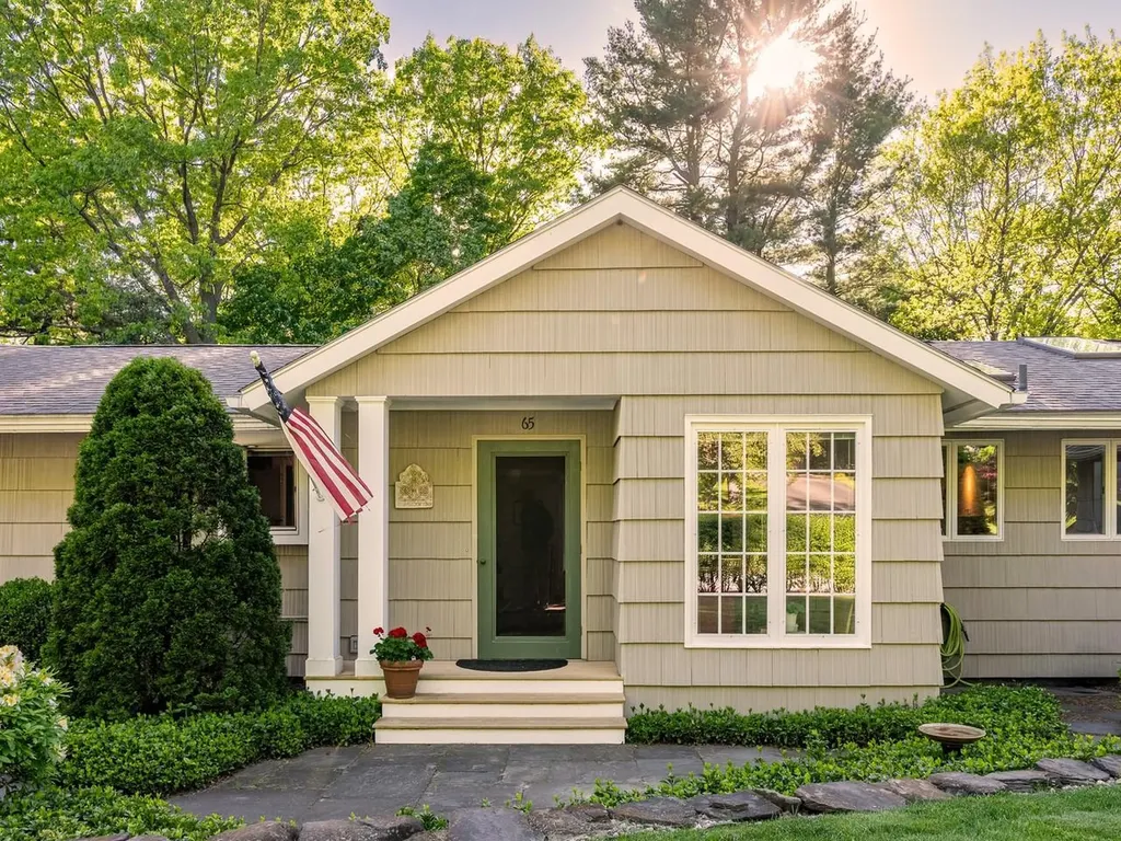 65 Deforest Heights Burlington VT 05401