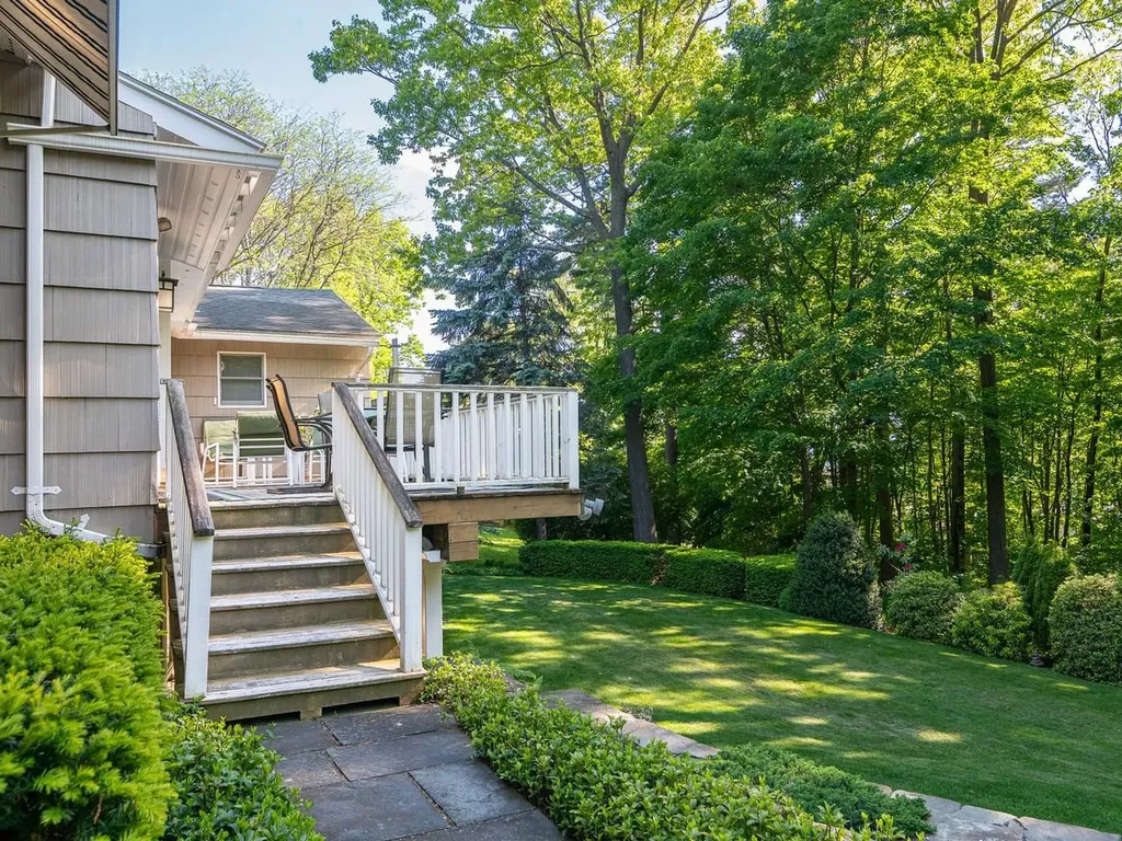 65 Deforest Heights Burlington VT 05401