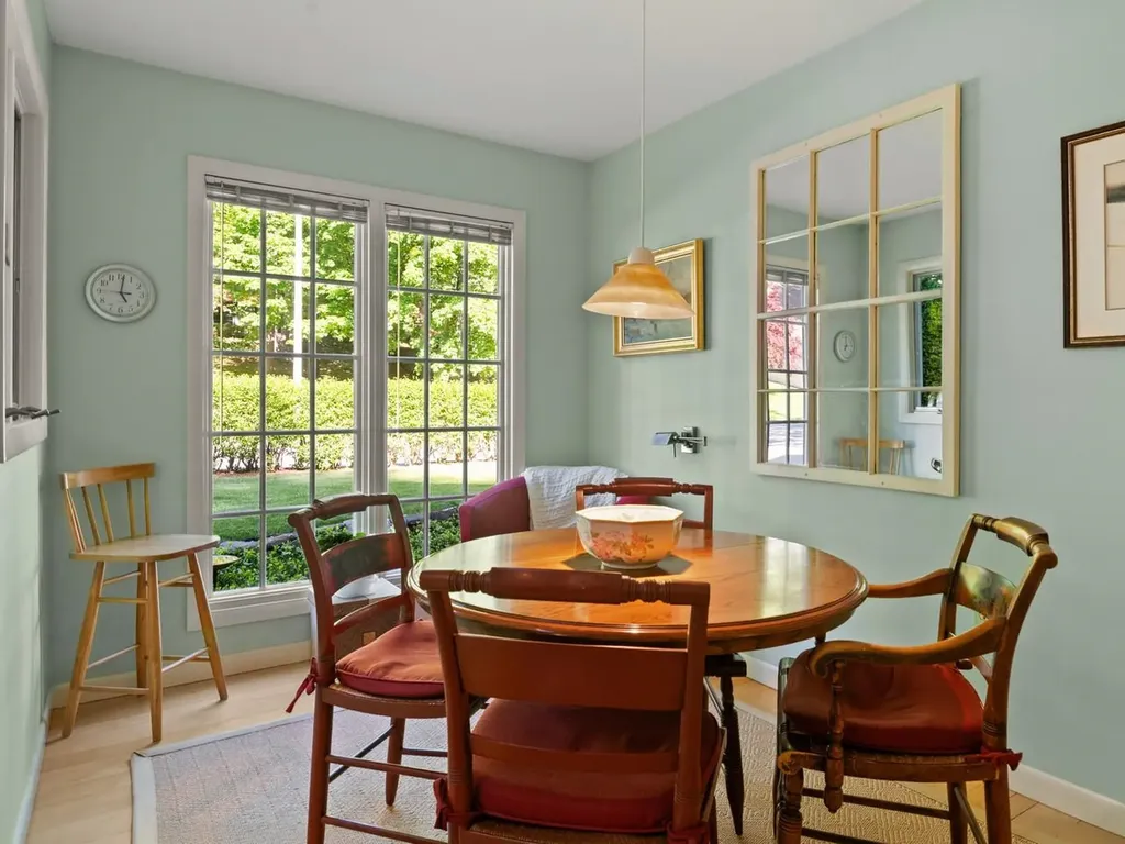 65 Deforest Heights Burlington VT 05401