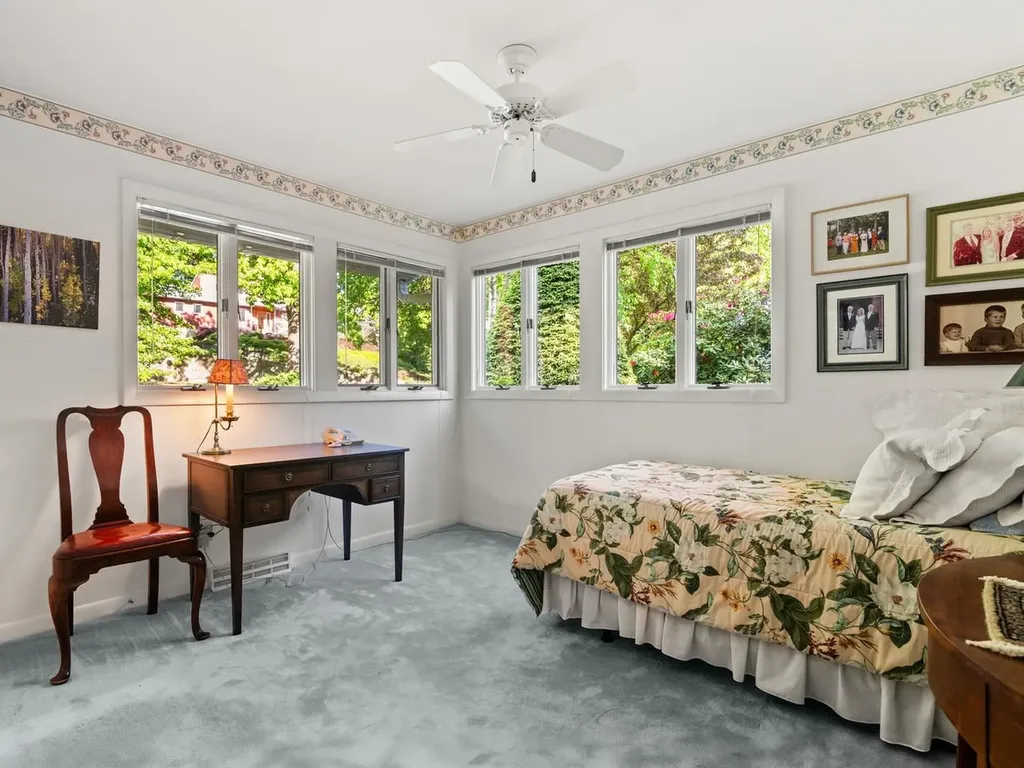 65 Deforest Heights Burlington VT 05401