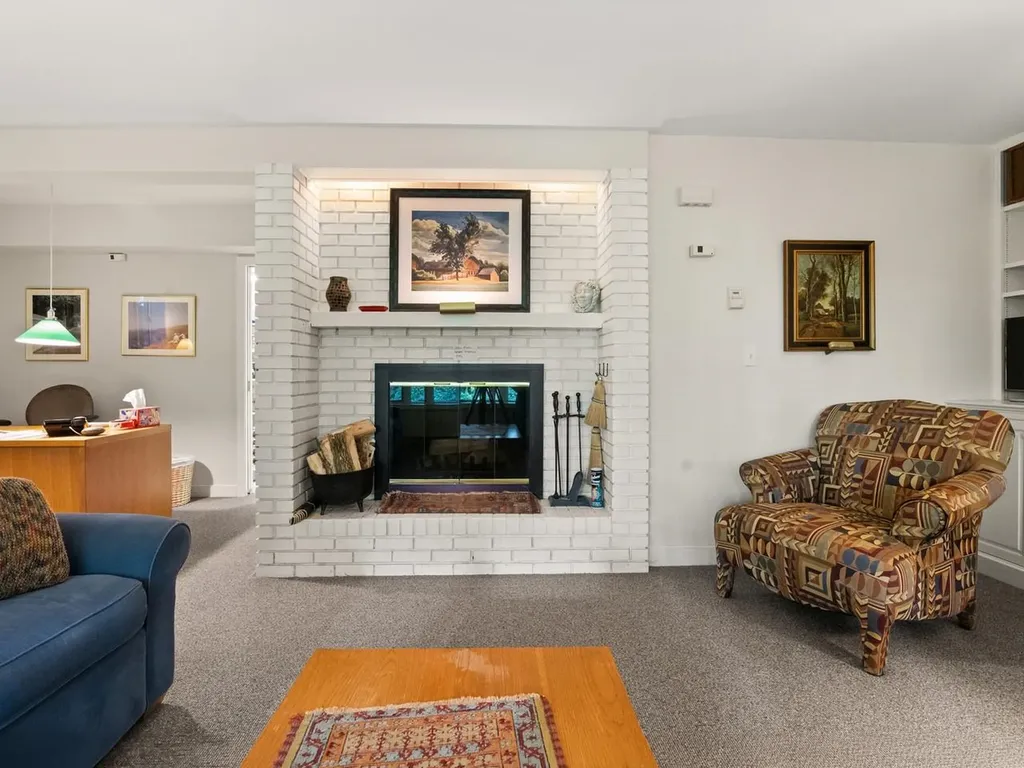 65 Deforest Heights Burlington VT 05401