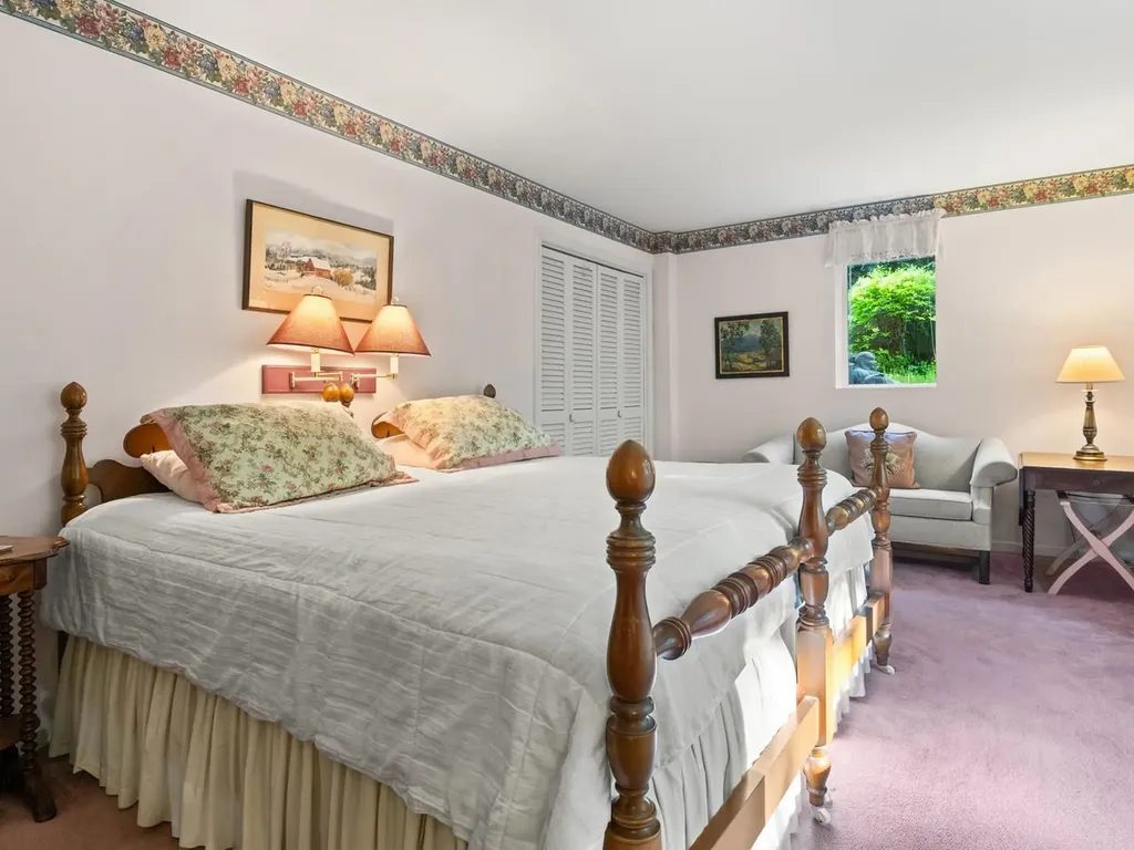 65 Deforest Heights Burlington VT 05401