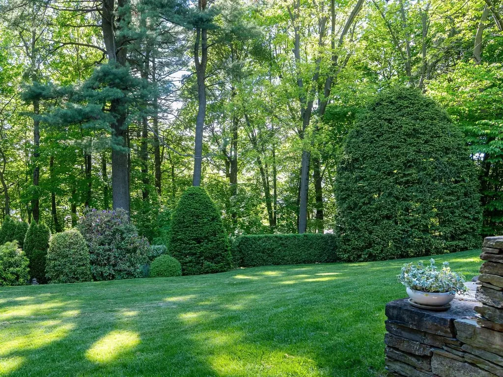 65 Deforest Heights Burlington VT 05401