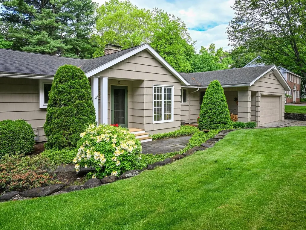 65 Deforest Heights Burlington VT 05401