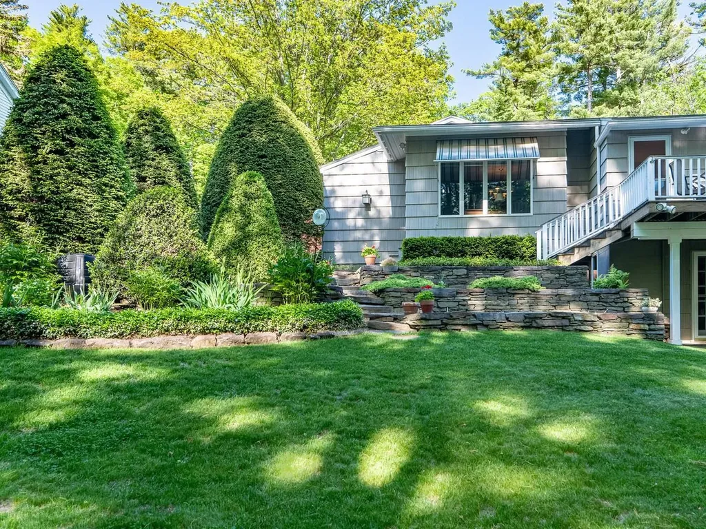 65 Deforest Heights Burlington VT 05401