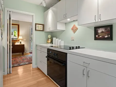 65 Deforest Heights Burlington VT 05401