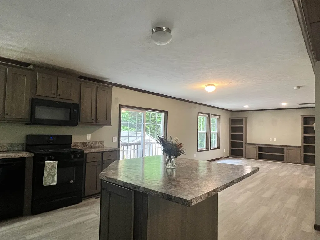 123 Cross Road Deering NH 03244