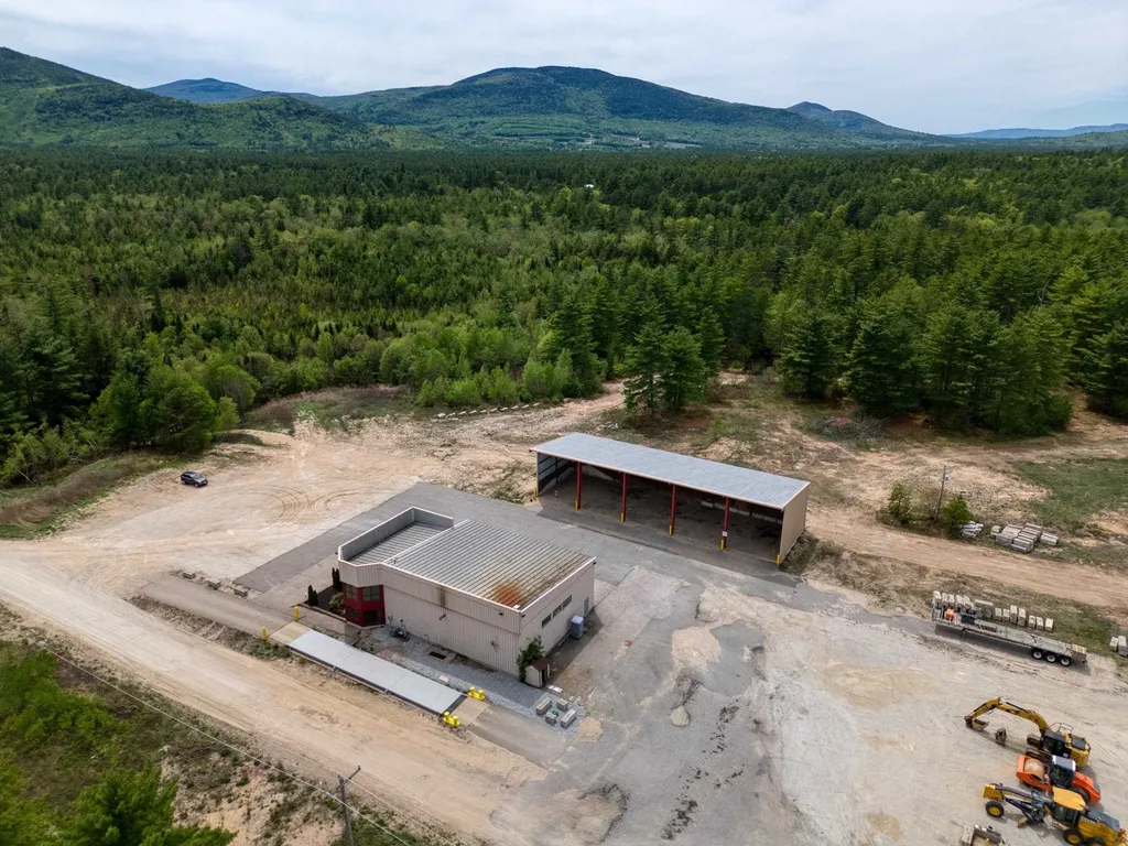 563 Plains Road Tamworth NH 03886