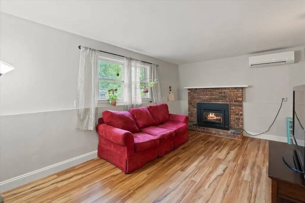 170 Raymond Road Colchester VT 05446