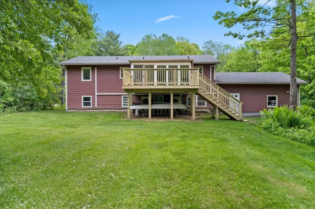 170 Raymond Road Colchester VT 05446