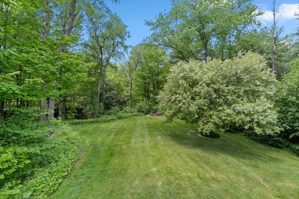 170 Raymond Road Colchester VT 05446