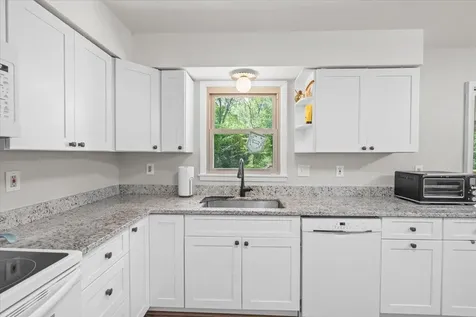 170 Raymond Road Colchester VT 05446