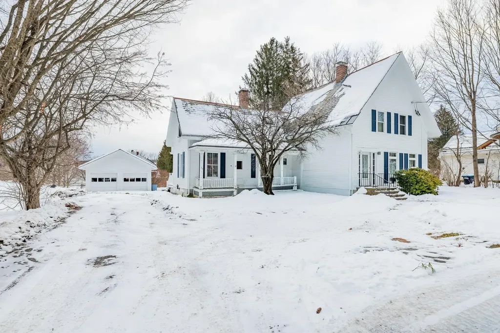 118 Barnes Street West Rutland VT 05701