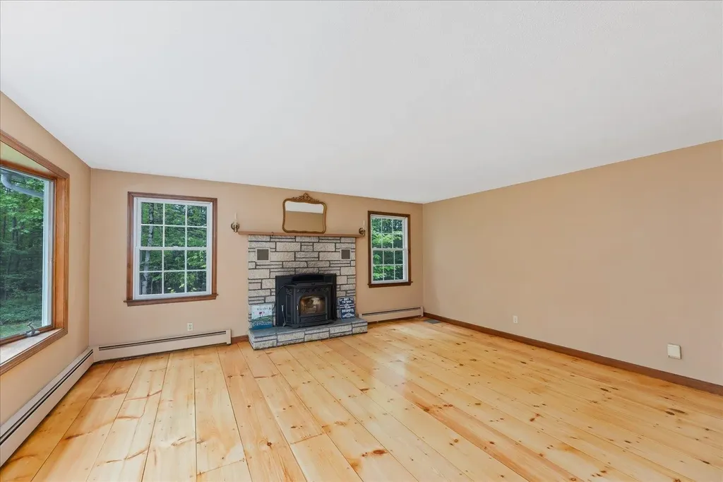 103 Dean Farm Road Jaffrey NH 03452