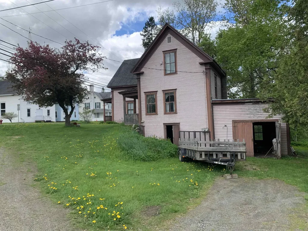 885 Washington Street Stewartstown NH 03597