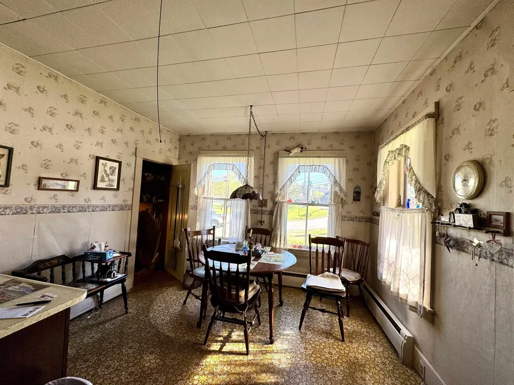 885 Washington Street Stewartstown NH 03597