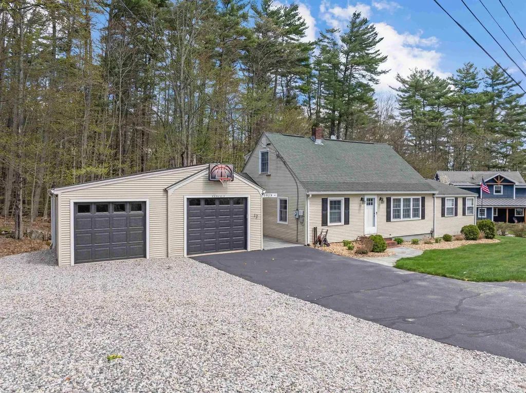 12 Brookhurst Lane East Meredith NH 03253