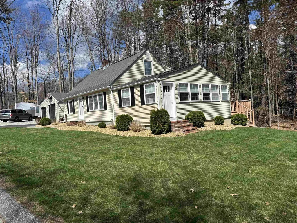 12 Brookhurst Lane East Meredith NH 03253