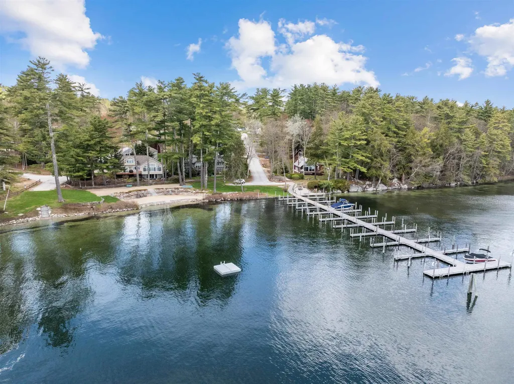 12 Brookhurst Lane East Meredith NH 03253