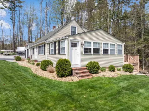 12 Brookhurst Lane East Meredith NH 03253