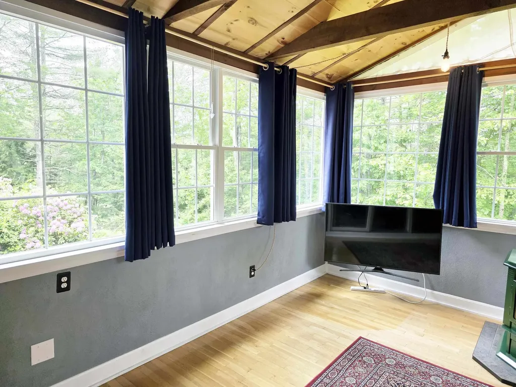 9 Trowbridge Drive Merrimack NH 03054
