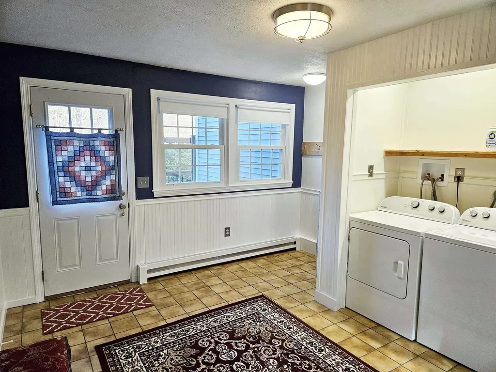 9 Trowbridge Drive Merrimack NH 03054