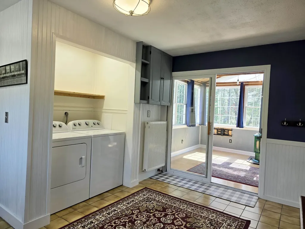 9 Trowbridge Drive Merrimack NH 03054