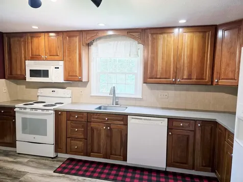 9 Trowbridge Drive Merrimack NH 03054
