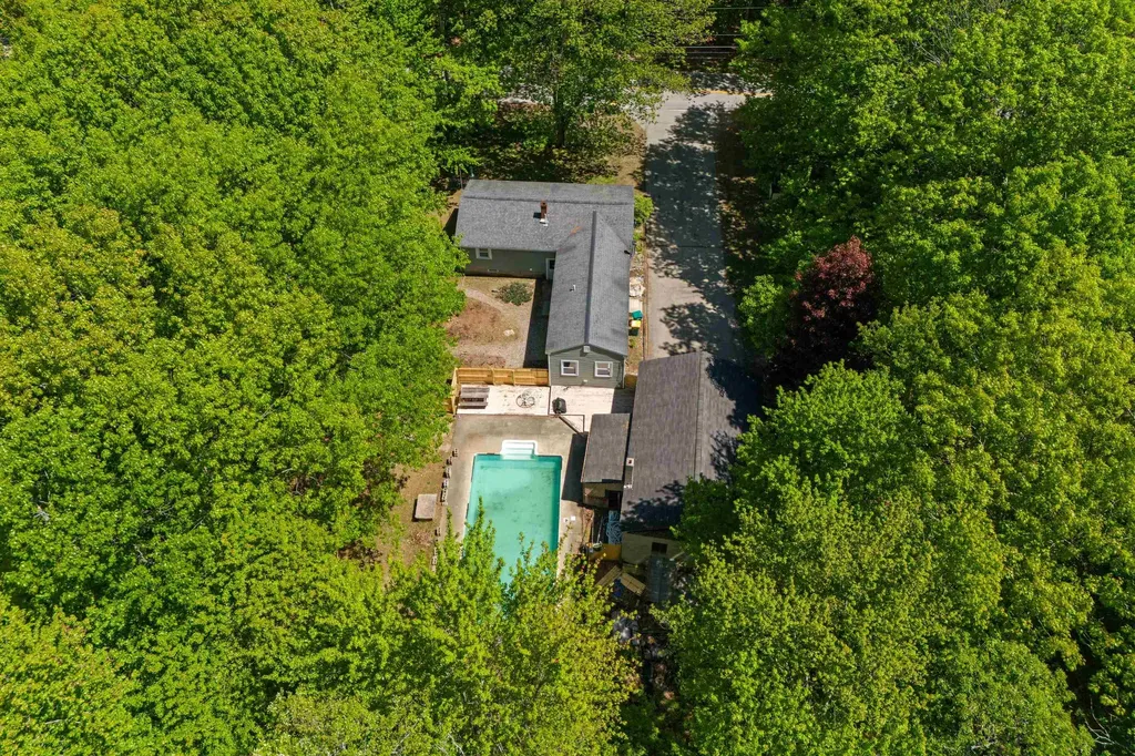 125 Blackwater Road Rochester NH 03867