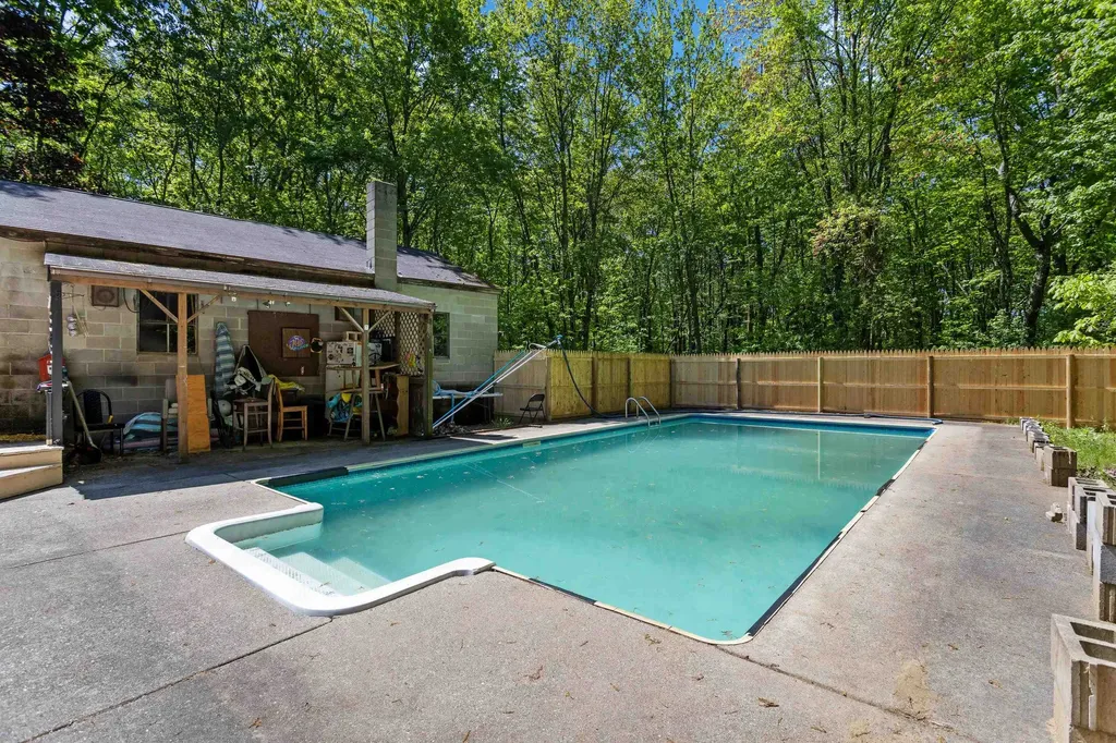 125 Blackwater Road Rochester NH 03867