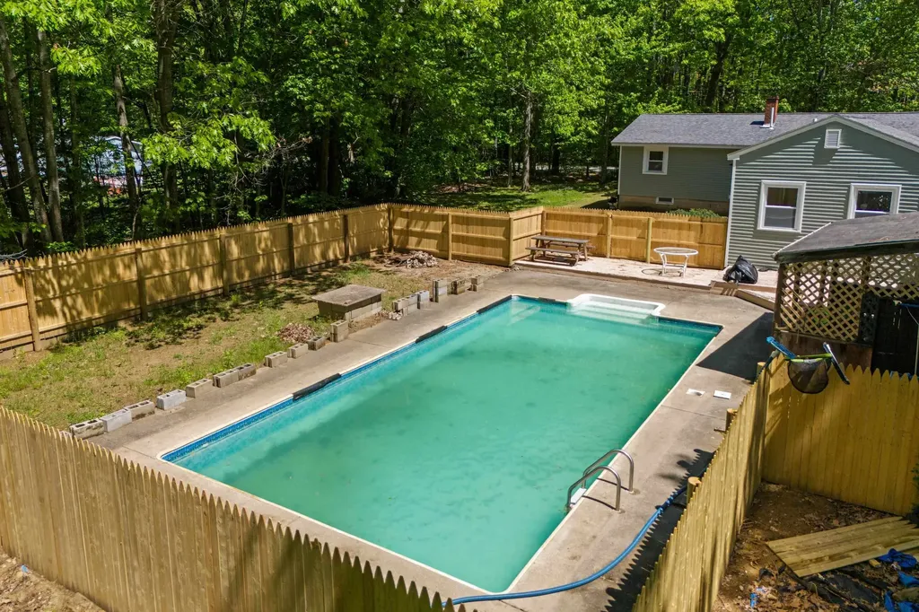 125 Blackwater Road Rochester NH 03867
