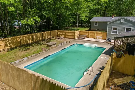 125 Blackwater Road Rochester NH 03867