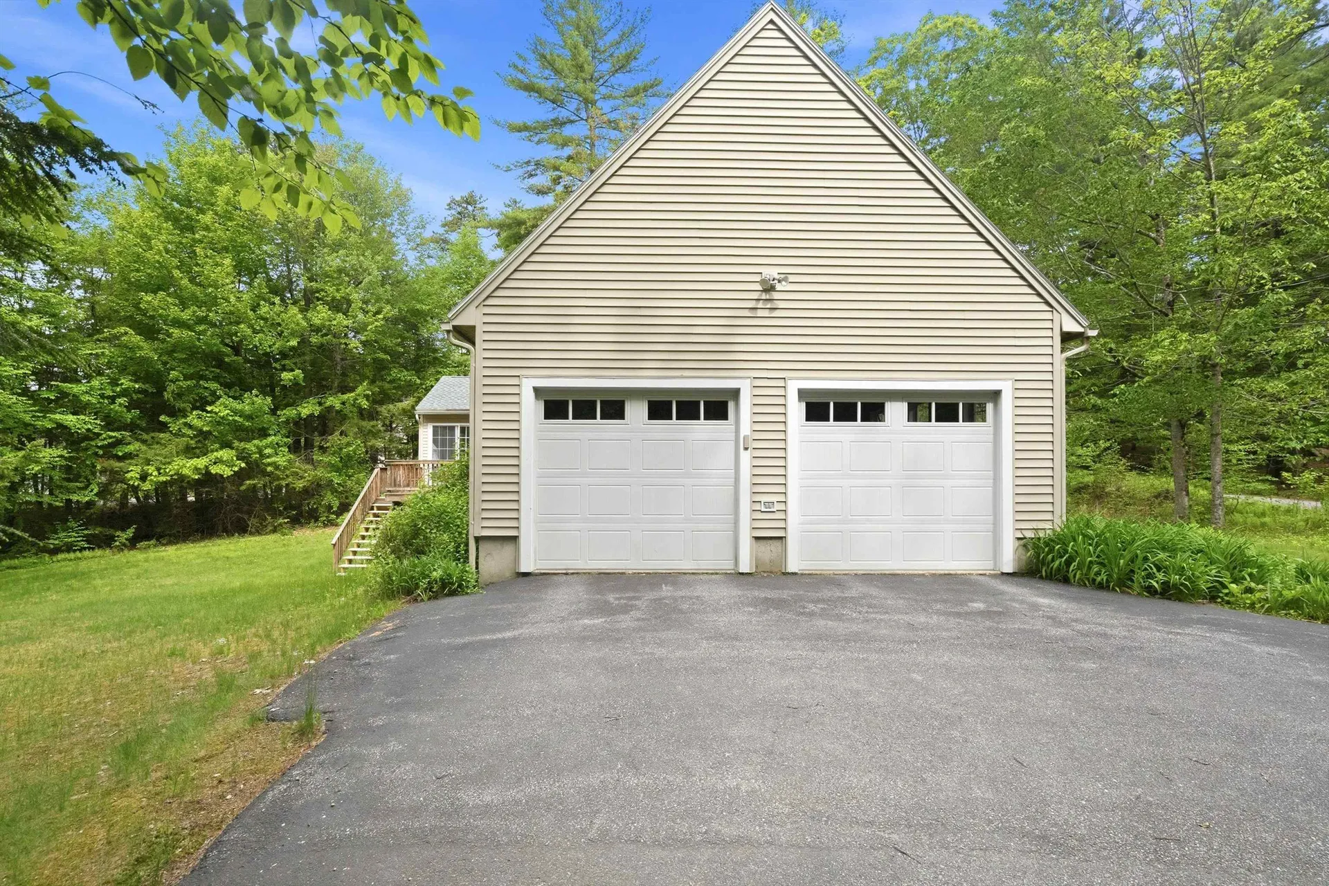 36 Church Street Deerfield NH 03037