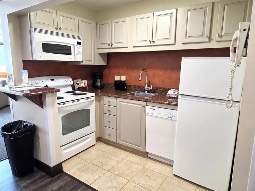 90 Loon Mountain Road Lincoln NH 03251