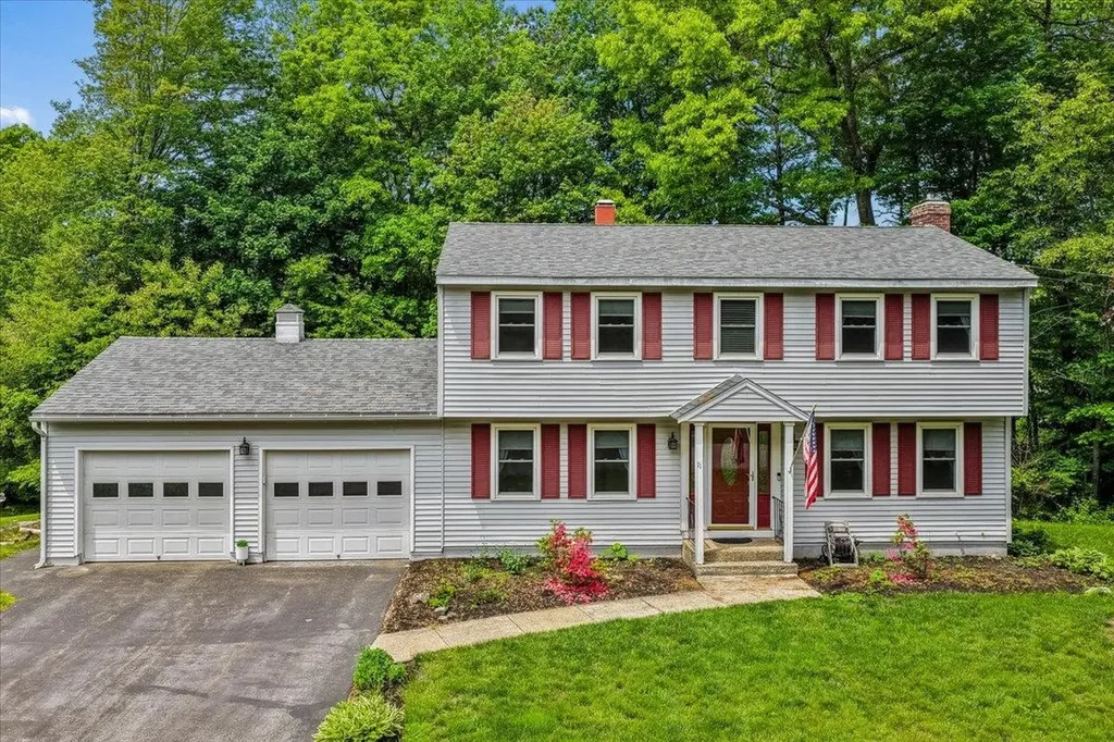 11 Douglas Street Merrimack NH 03054