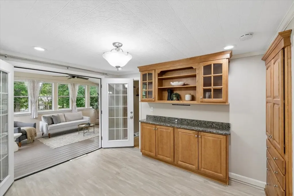 11 Douglas Street Merrimack NH 03054