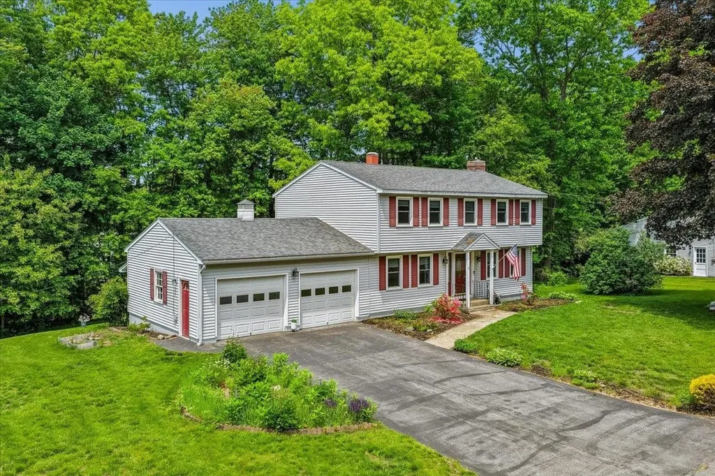 11 Douglas Street Merrimack NH 03054