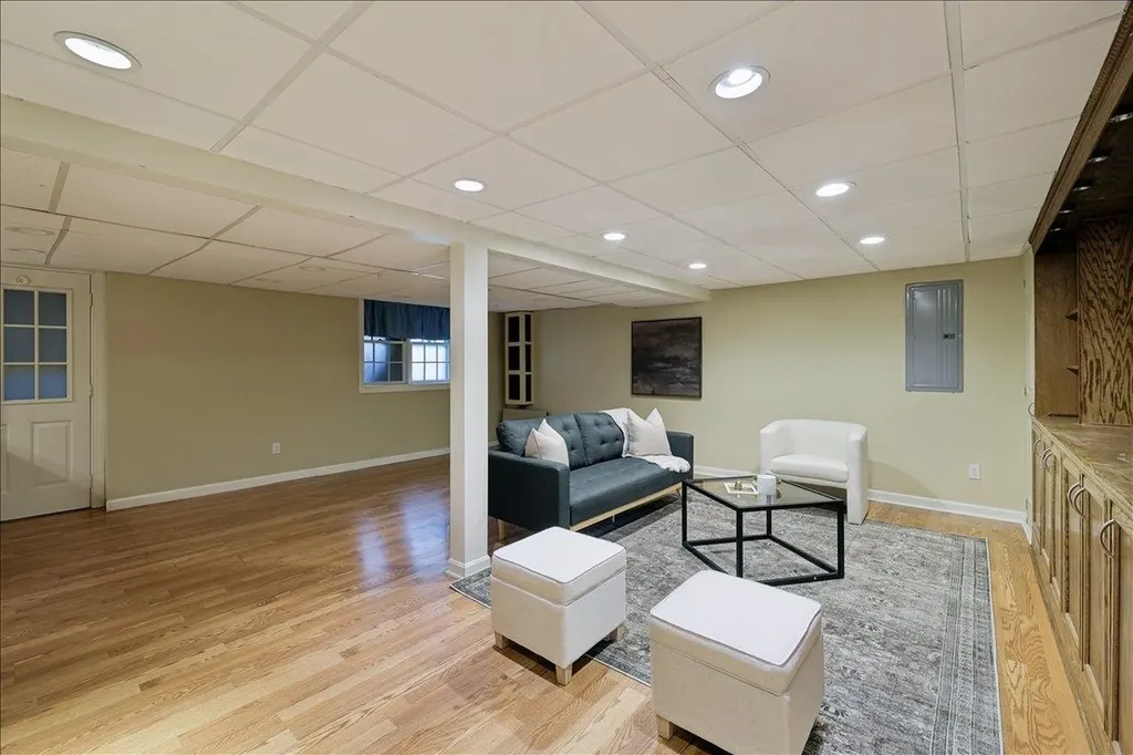 11 Douglas Street Merrimack NH 03054