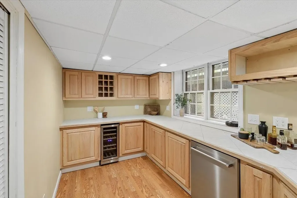 11 Douglas Street Merrimack NH 03054