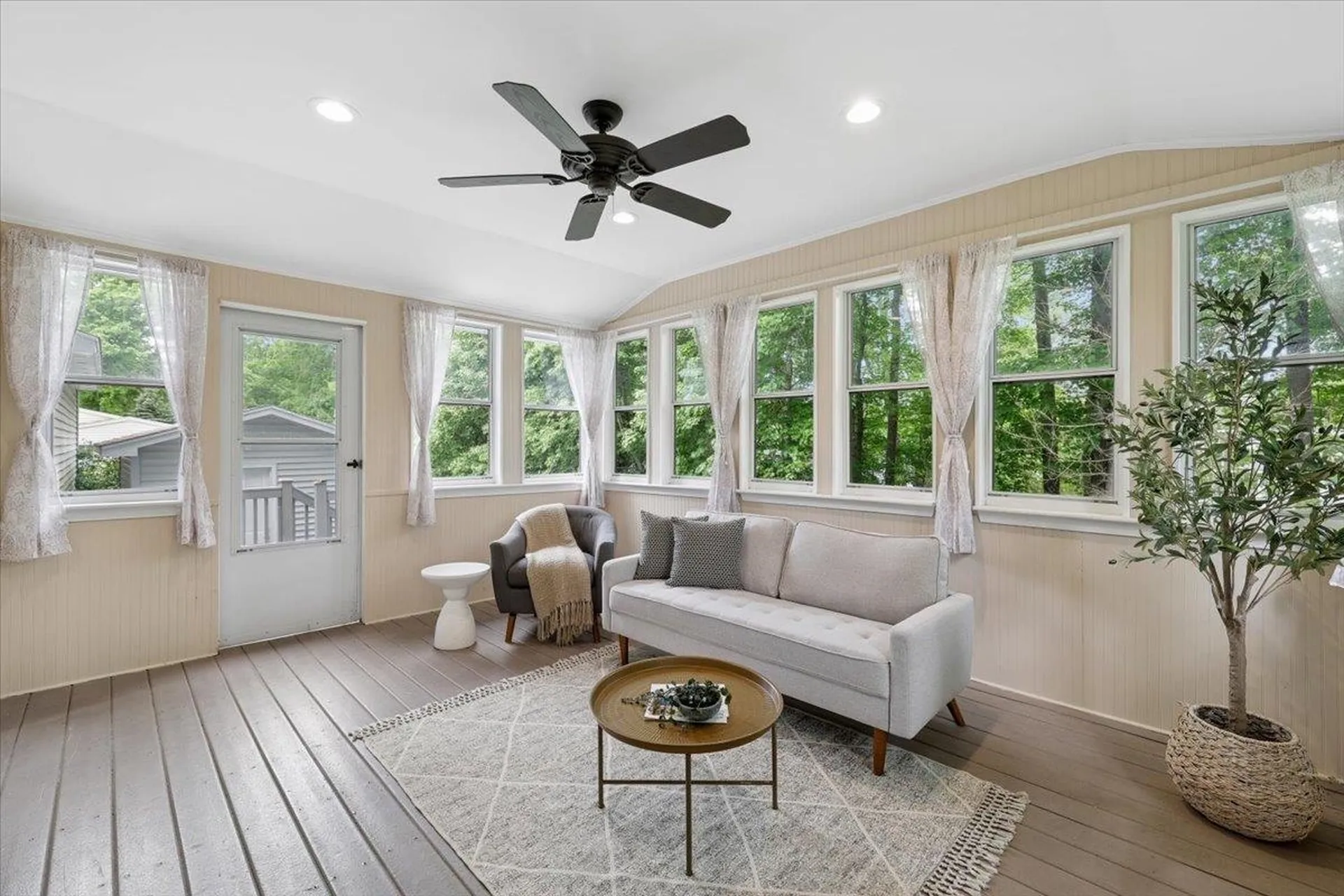 11 Douglas Street Merrimack NH 03054