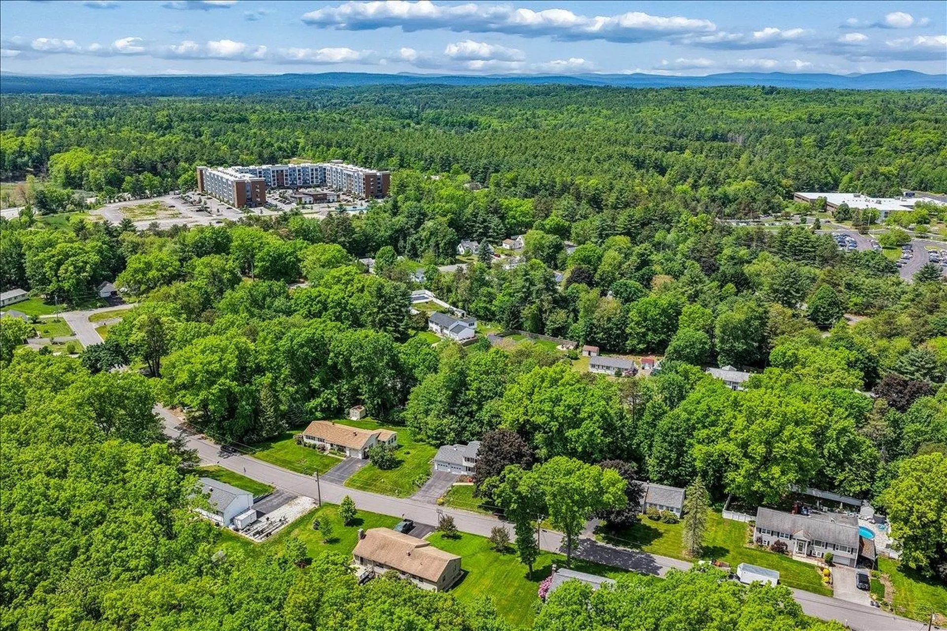 11 Douglas Street Merrimack NH 03054
