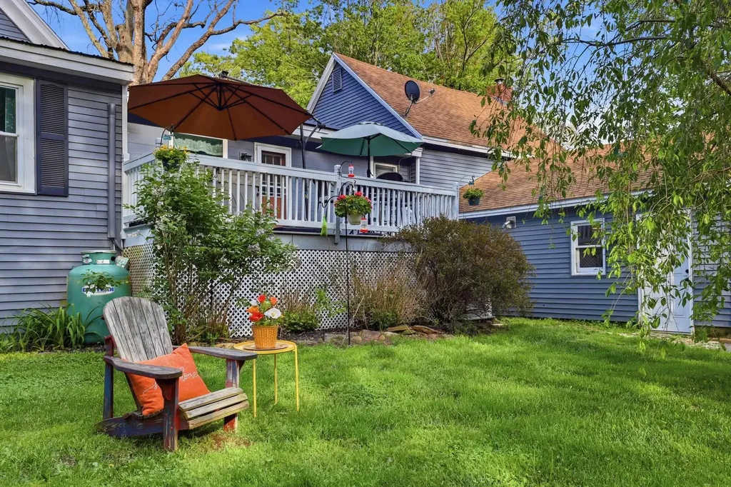 53 Sandown Road Fremont NH 03044
