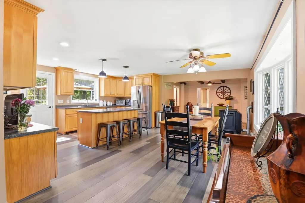 53 Sandown Road Fremont NH 03044
